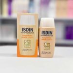 ضد آفتاب فیوژن واتر مجیک لایت SPF50 رنگی حجم 50 میل